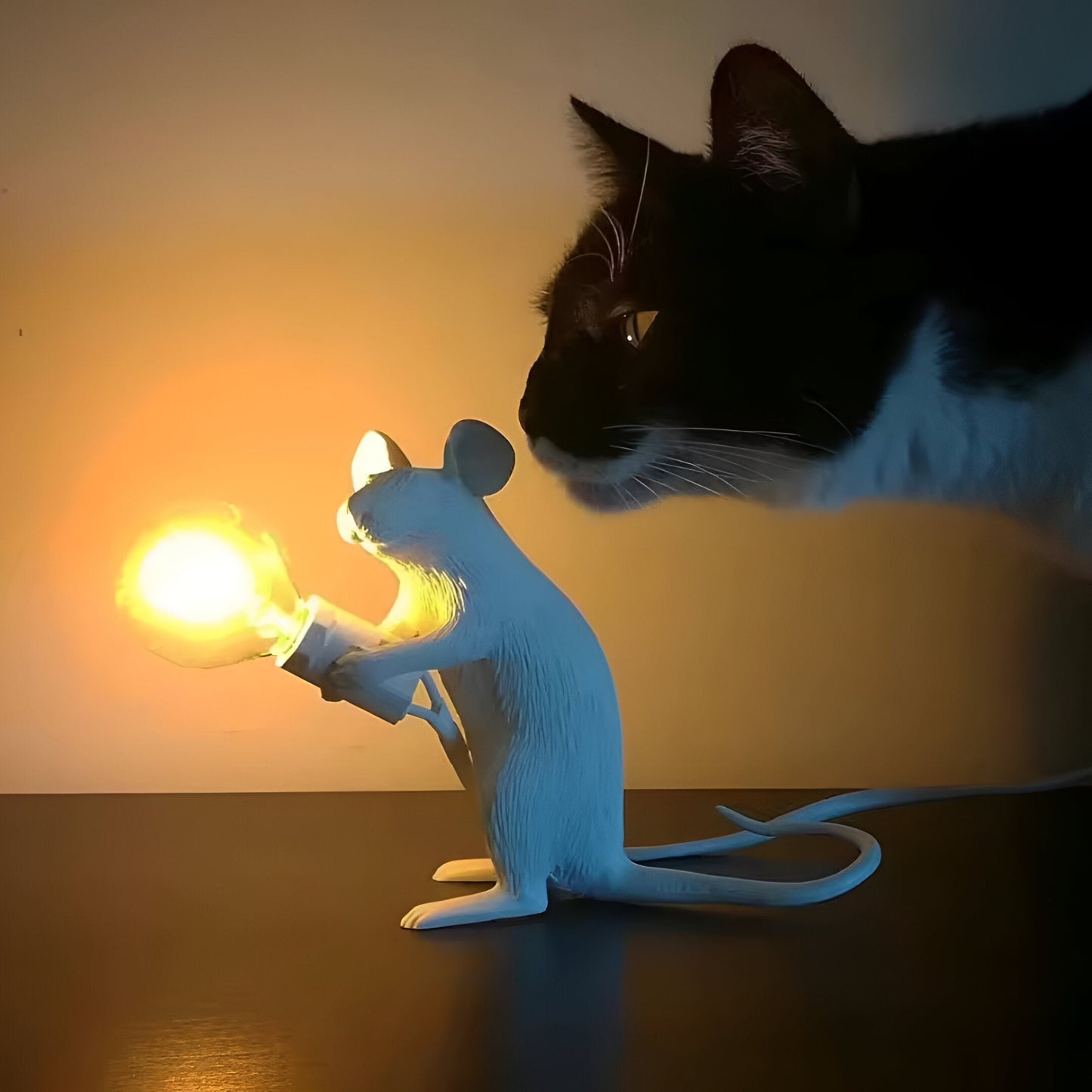 WhiskerGlow™ – Lampe de Table en Forme de Souris avec Éclairage Doux