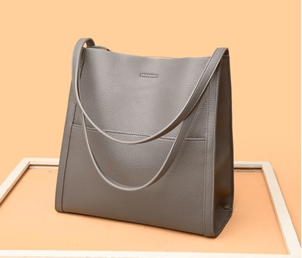 Sac à main en cuir noir classique avec anses longues