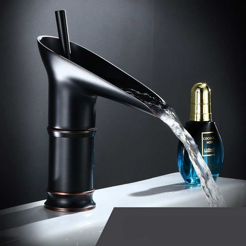 Robinets Design Modernes avec Cascade d'Eau
