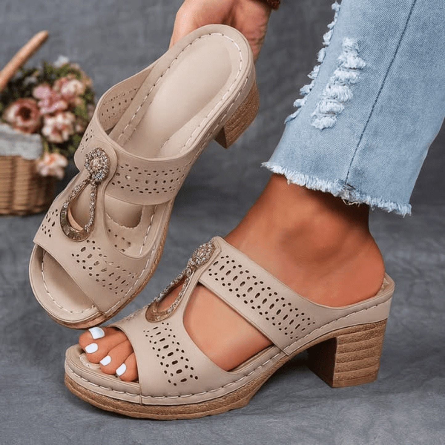 Sandales Femme Orthopédiques Talon Confortable Détails Ajourés