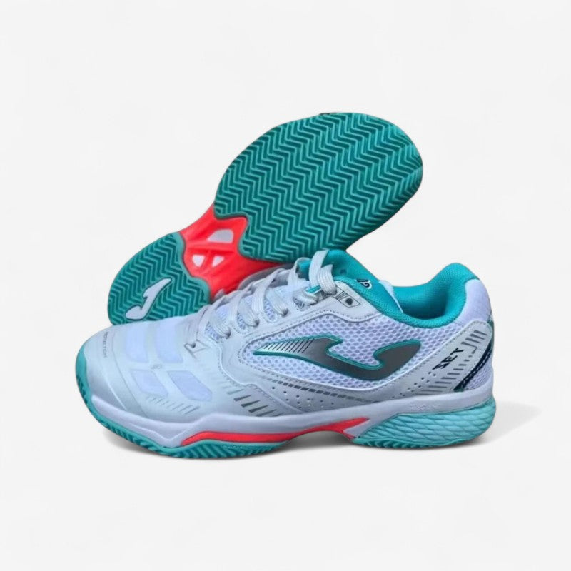 Chaussures de randonnée confort et lacets robustes