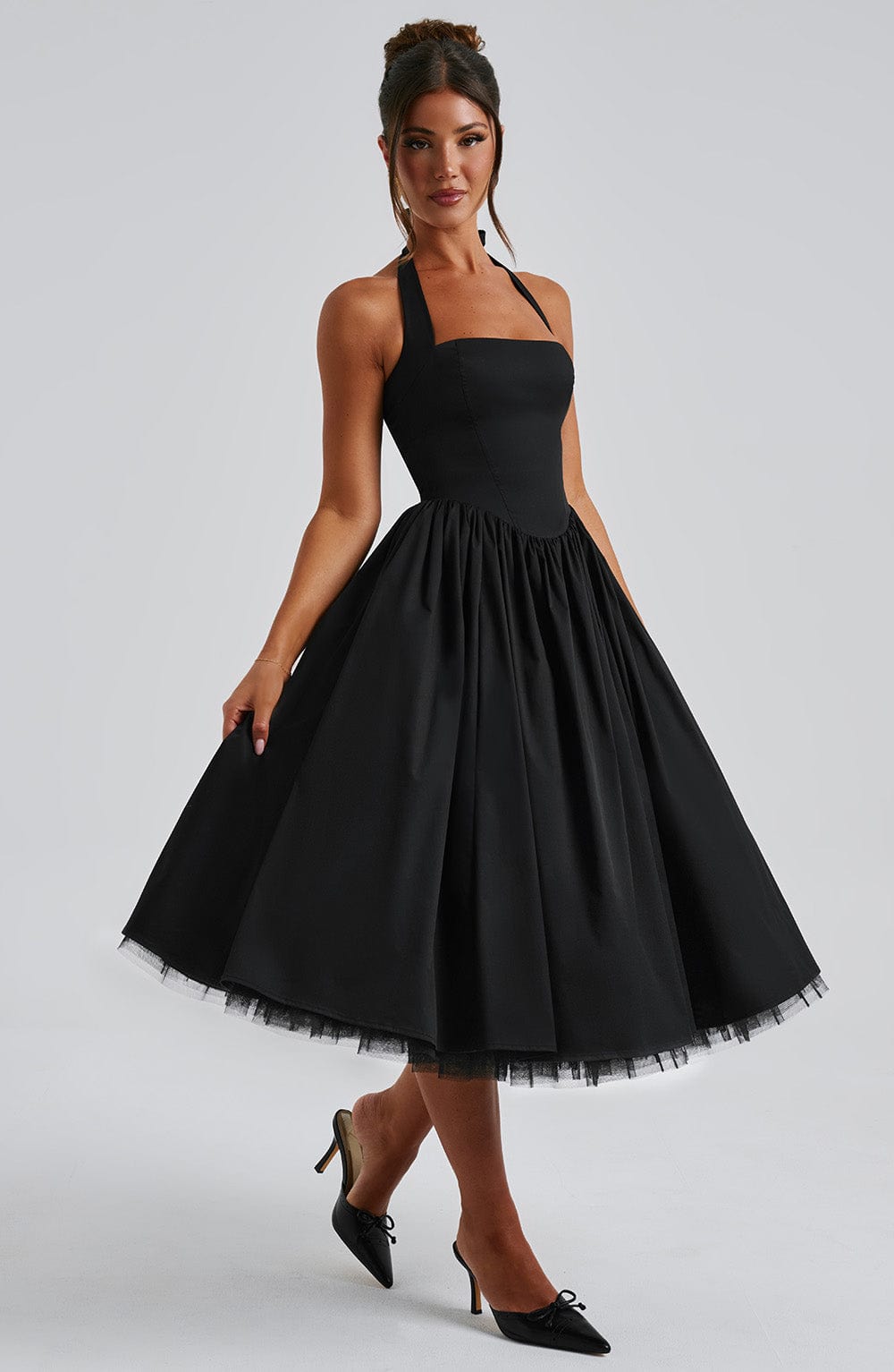 Robe de mariée invitée midi élégante pour femmes