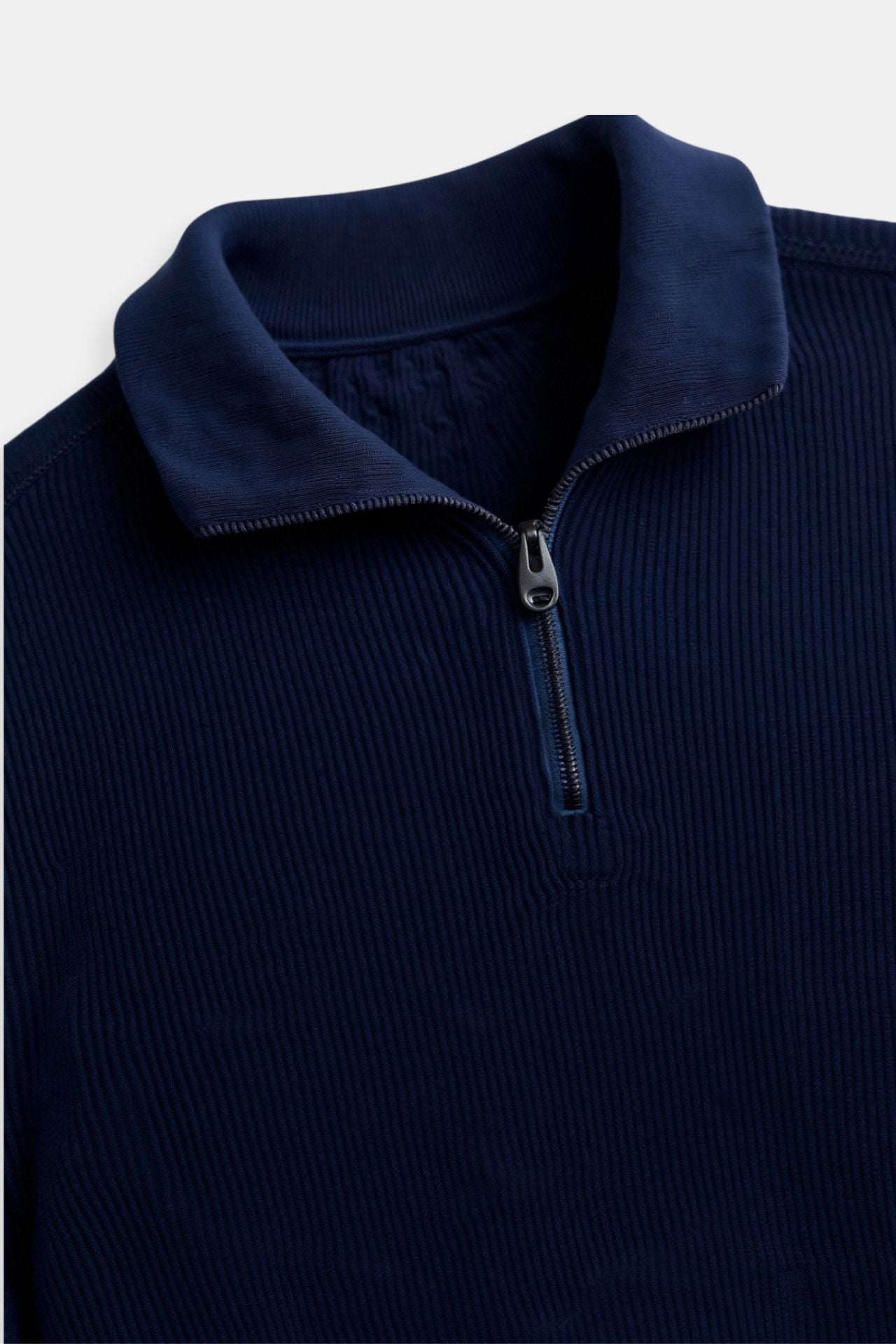 Pull à Capuche avec Fermeture Éclair et Col Contraste