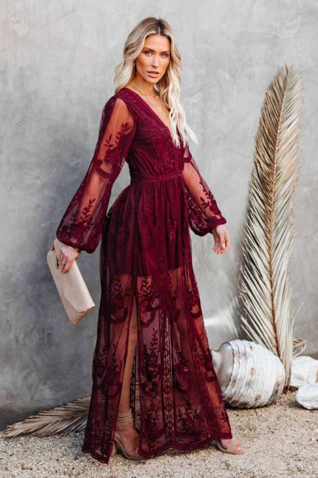 Robe Été Élégante en Dentelle avec Décolleté et Fente Arrière