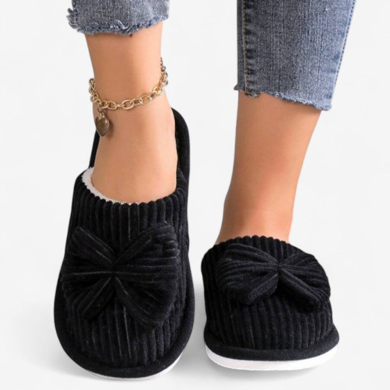 Chaussons Peluche Confortables avec Nœud