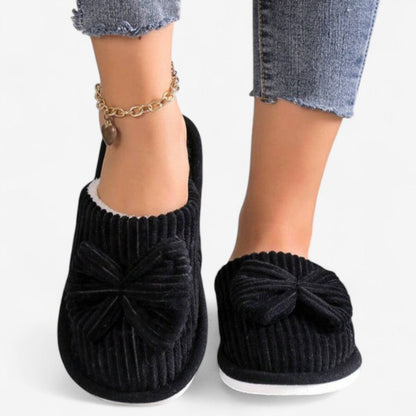Chaussons Peluche Confortables avec Nœud