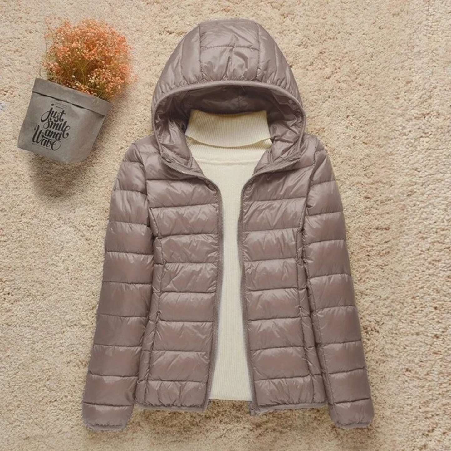 Veste Matelassée Femme Légère Capuche Fonctionnelle Coupe Ajustée