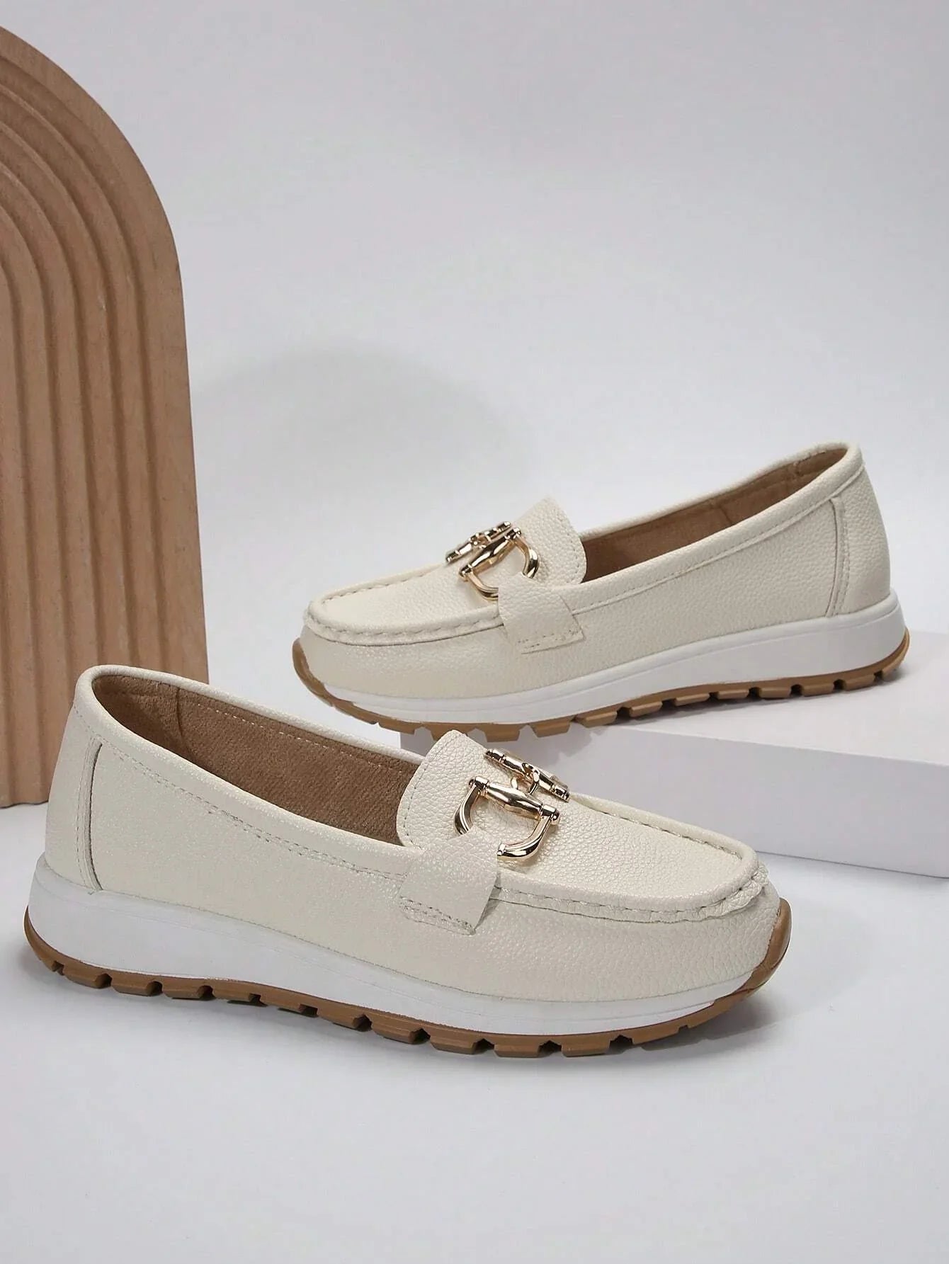 Mocassins Femmes élégants avec détail métallisé