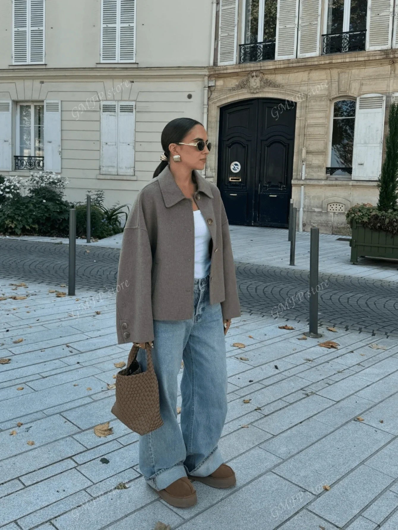 Veste en laine courte avec boutons, style parisien et automnal