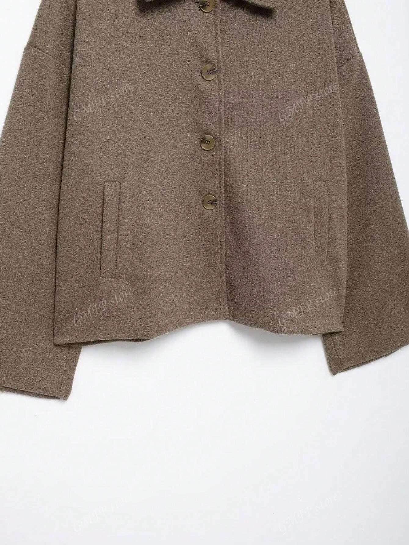Veste en laine courte avec boutons, style parisien et automnal