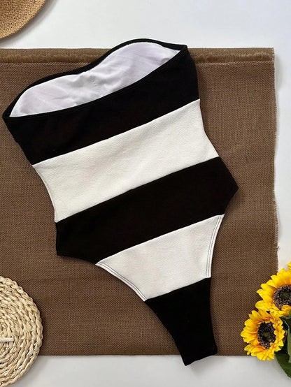 Maillot de Bain Haut de Gamme sans Bretelles avec Découpe Haute