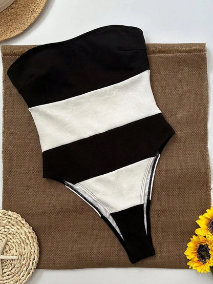 Maillot de Bain Haut de Gamme sans Bretelles avec Découpe Haute