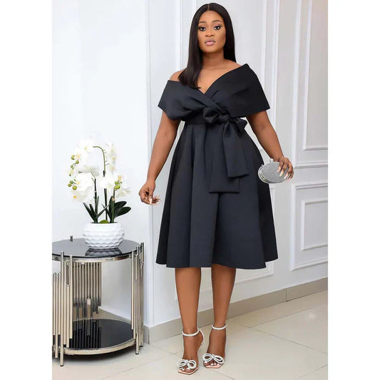 Robe de Cocktail Noir Élégante avec Nœud Décoratif - PanierRoyale