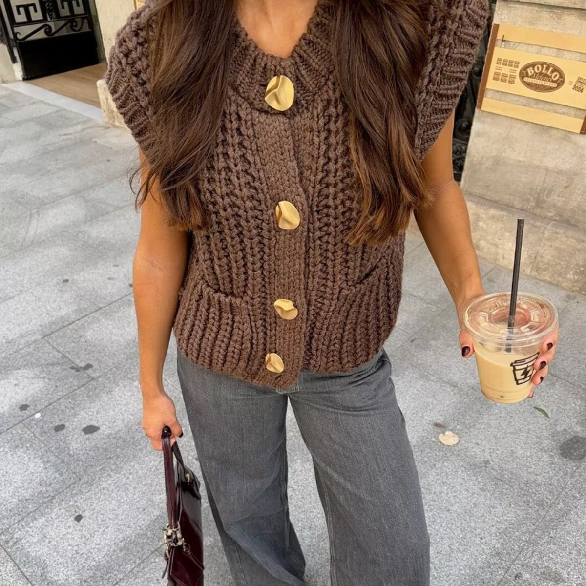 Gilet Tricoté Sans Manches avec Boutons Dorés