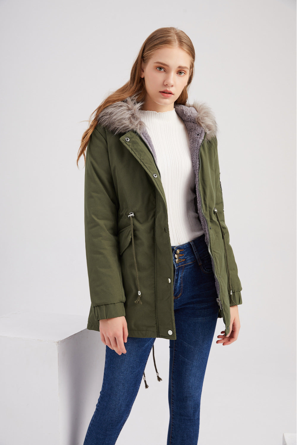 Doudoune Hiver Femme à Capuche Chaude et Légère - PanierRoyale