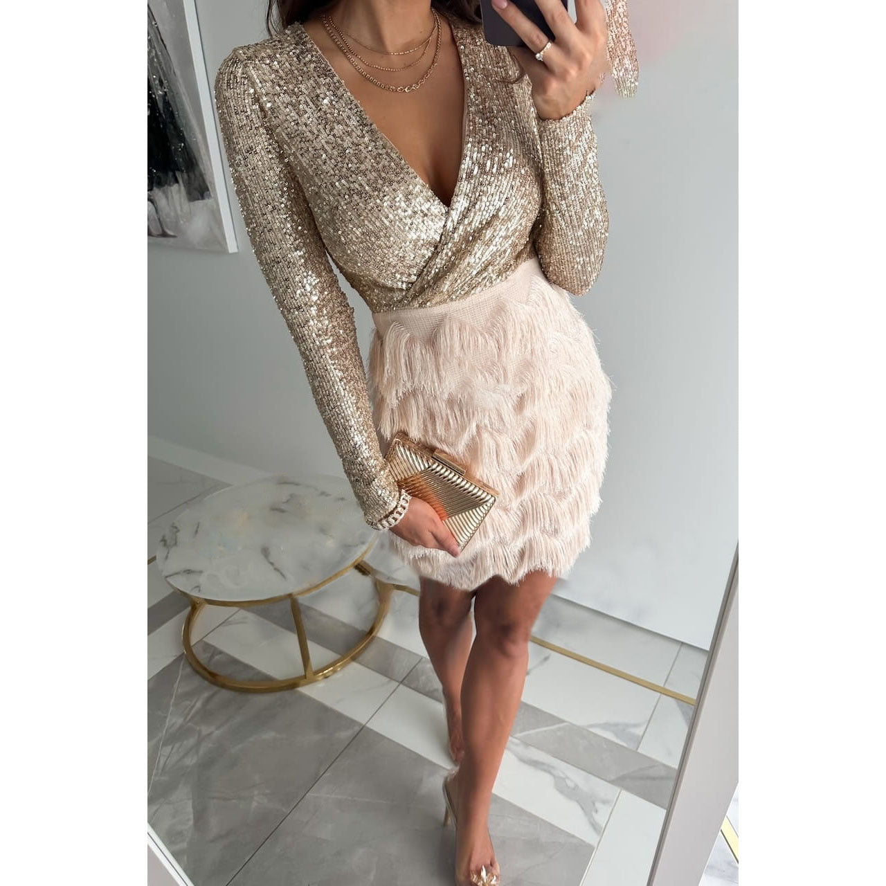 Robe de Soirée Courte et Glamour avec Frange Féminine
