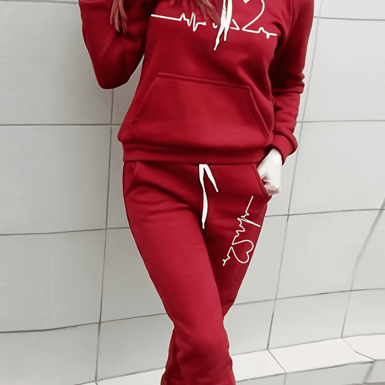 Sweat à Capuche et Pantalon Femme Hiver Cœur Rouge - BerlinGlamour