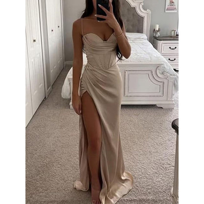 Robe de soirée chic dos nu avec bretelles fines - PanierRoyale