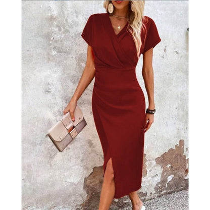 Robe femme séductrice décolleté profond manches courtes