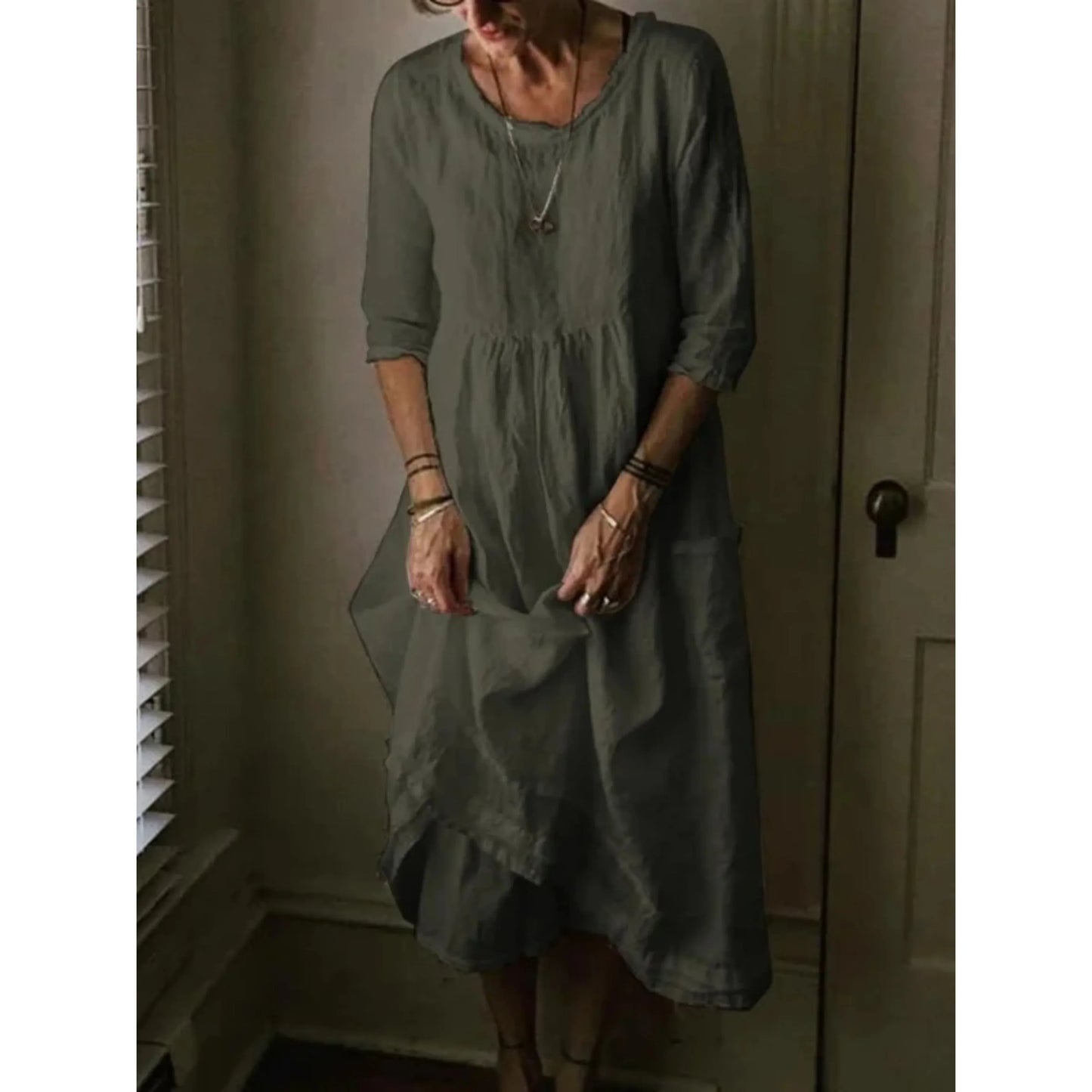 Robe Féminine Col Fermé Manches Courtes - luxestyle