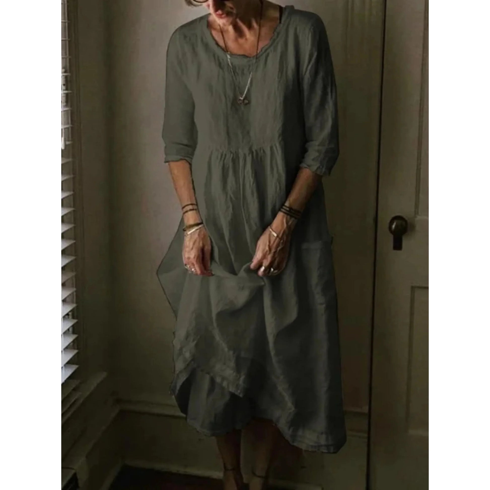 Robe Féminine Col Fermé Manches Courtes - luxestyle
