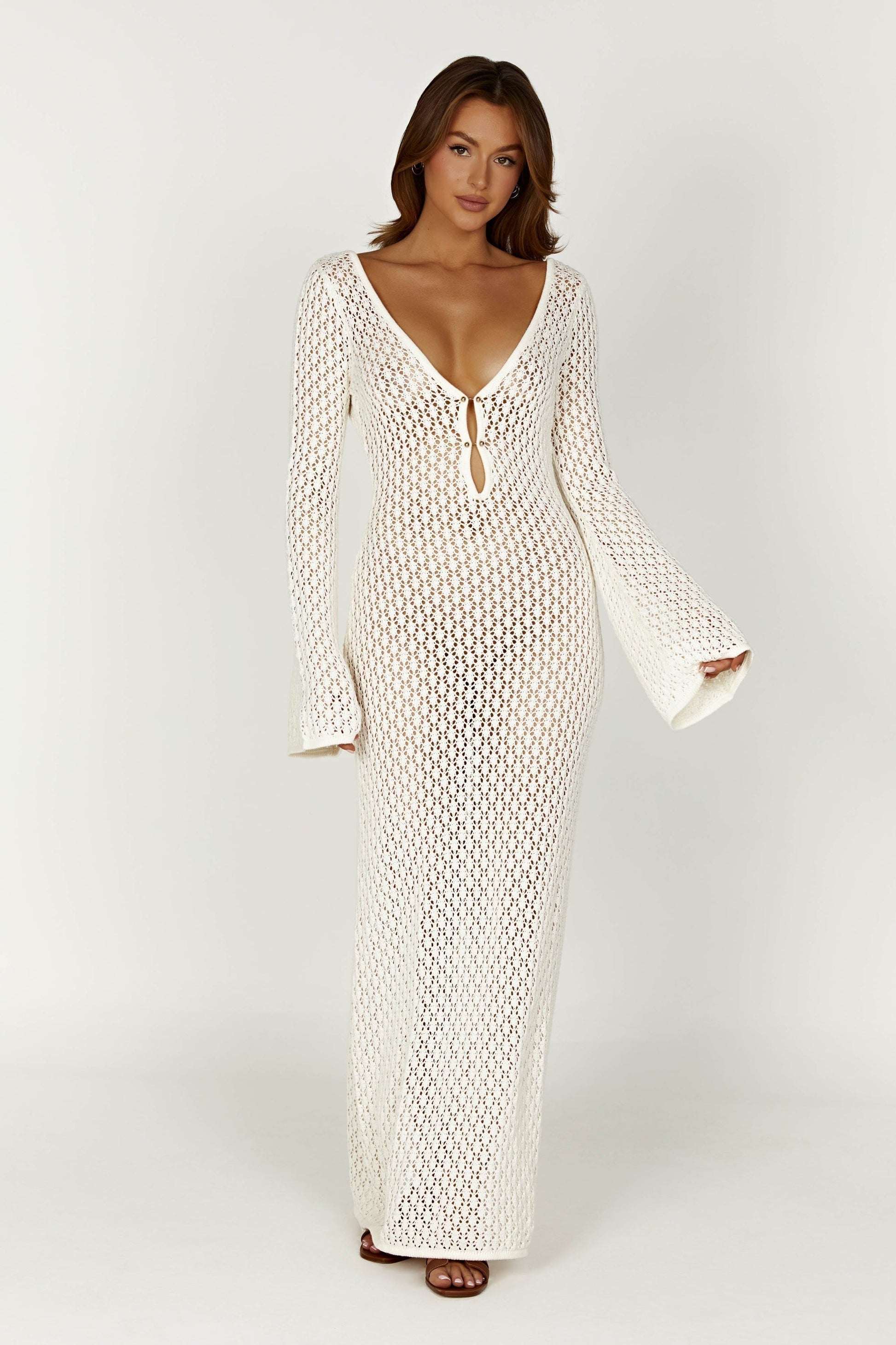 Robe Très Féminine à Manches Longues et Décolleté Profond - BerlinGlamour