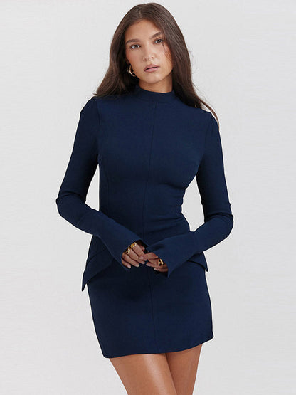Robe Féminine Chic - Taille Cintrée, Manches Longues et Col Montant Élégant