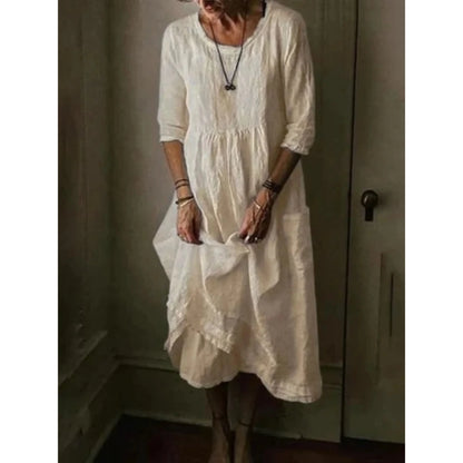 Robe Féminine Col Fermé Manches Courtes