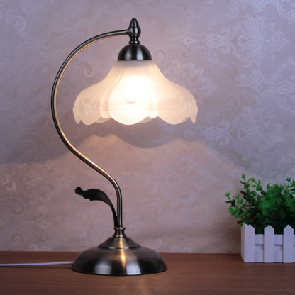 Lampe de Table Bois Vintage Élégante - PanierRoyale