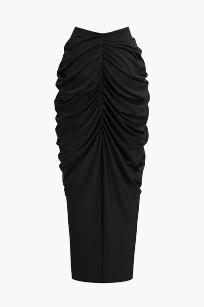 Robe Cocktail Épaules Découvertes avec Drapage Élégant