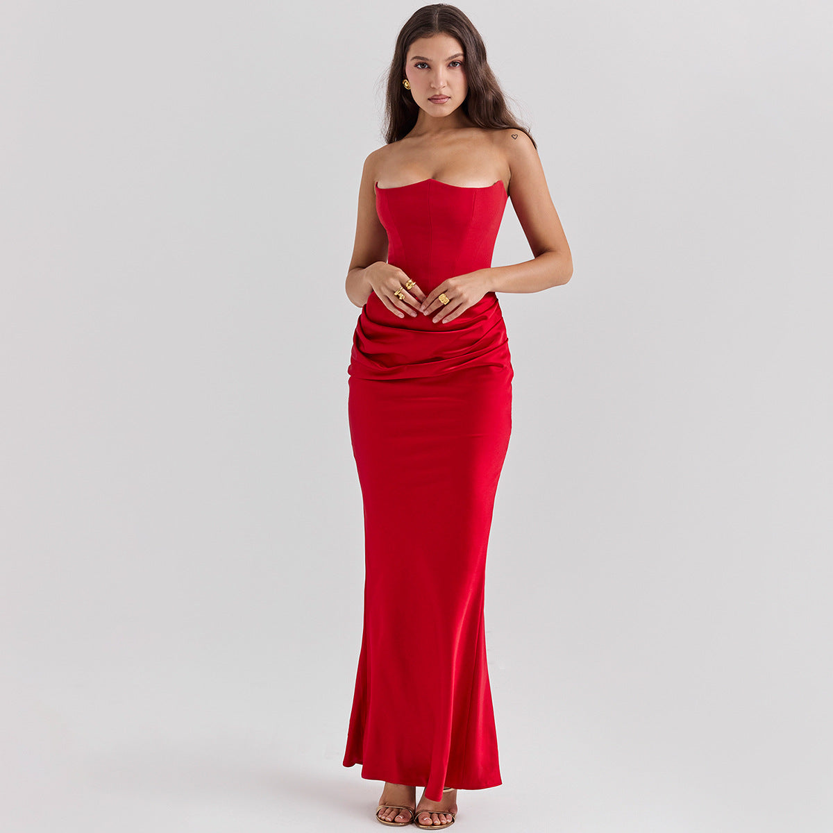 Robe de Soirée Féminine Noire Longue Dos Nu