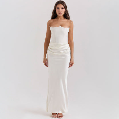 Robe de Soirée Féminine Noire Longue Dos Nu