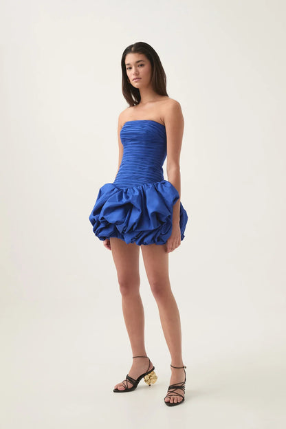Robe sans manches fleuri pour femme avec jupe ample