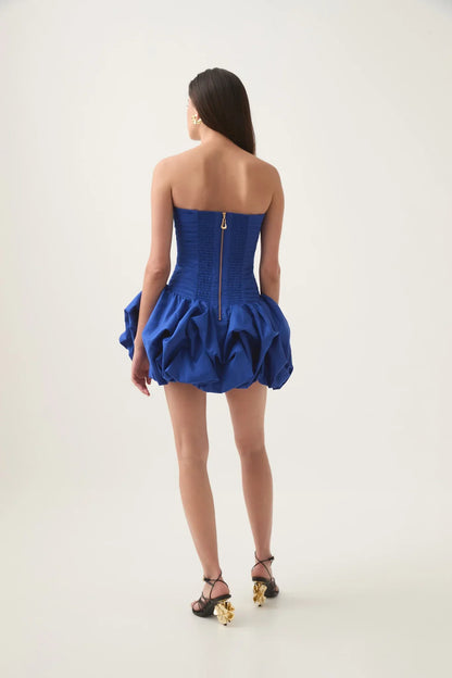 Robe sans manches fleuri pour femme avec jupe ample