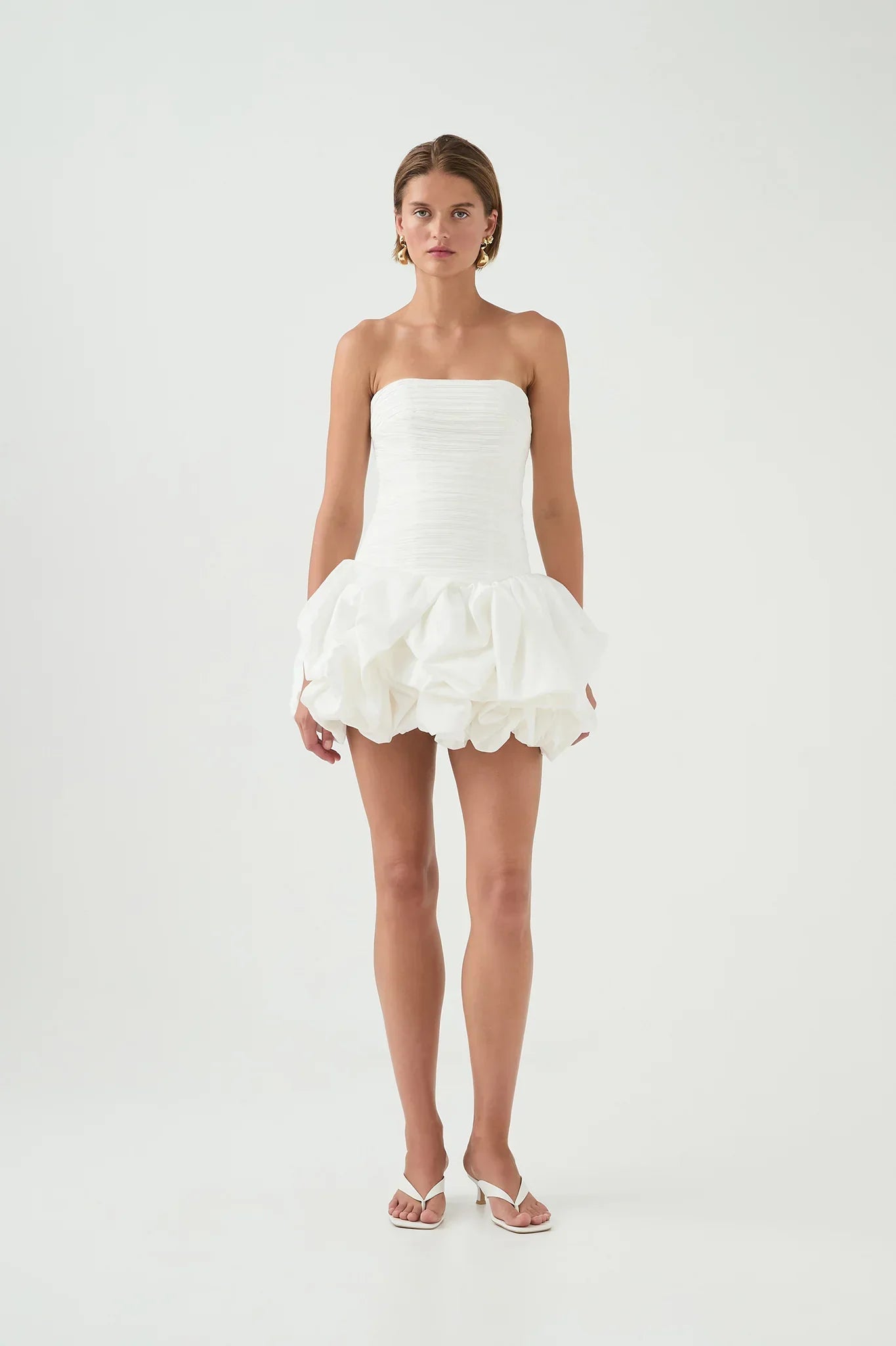 Robe sans manches fleuri pour femme avec jupe ample