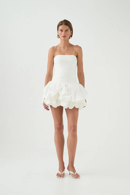Robe sans manches fleuri pour femme avec jupe ample