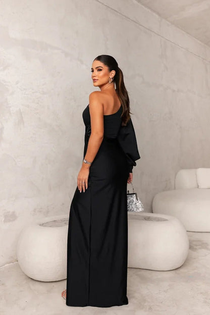 Robe Soirée Épaule Dévoilée et Ceinture - BerlinGlamour