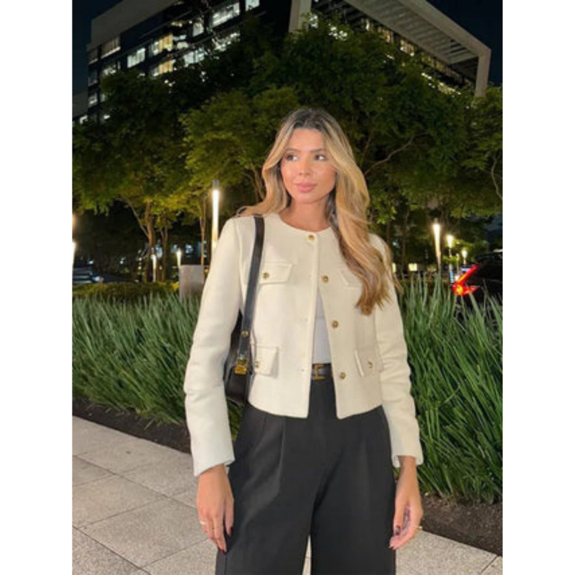 Veste Femme Chic en Taille Avec Boutons Dorés - PanierRoyale