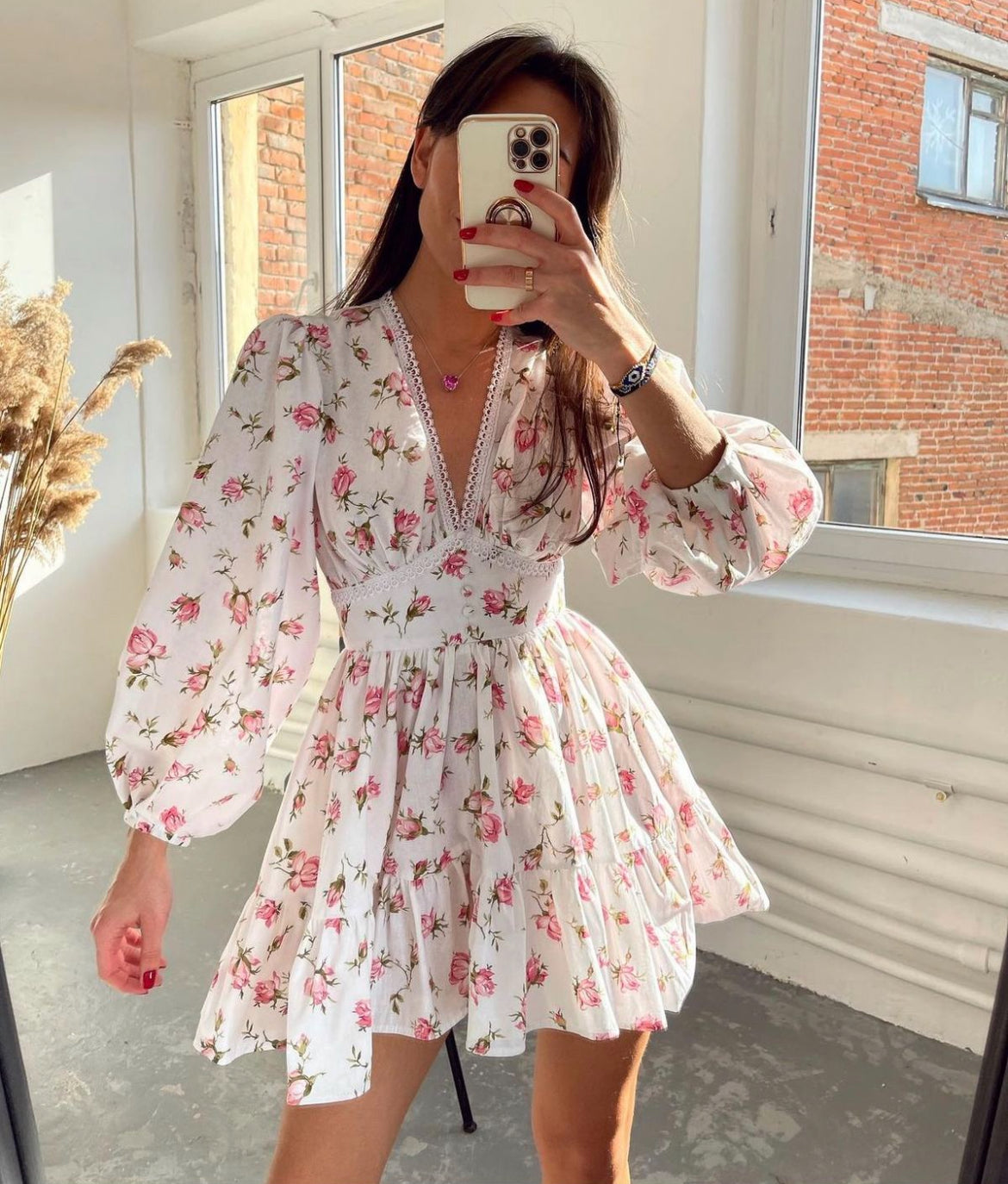 Robe Femme Courte Fleurs Élégante et Décontractée