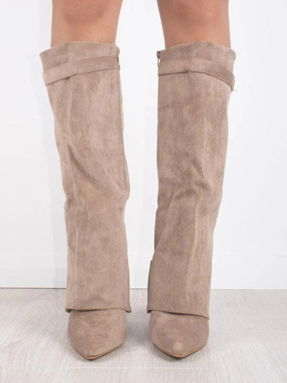 Bottines Femme en Suede Noir avec Détails Dorés