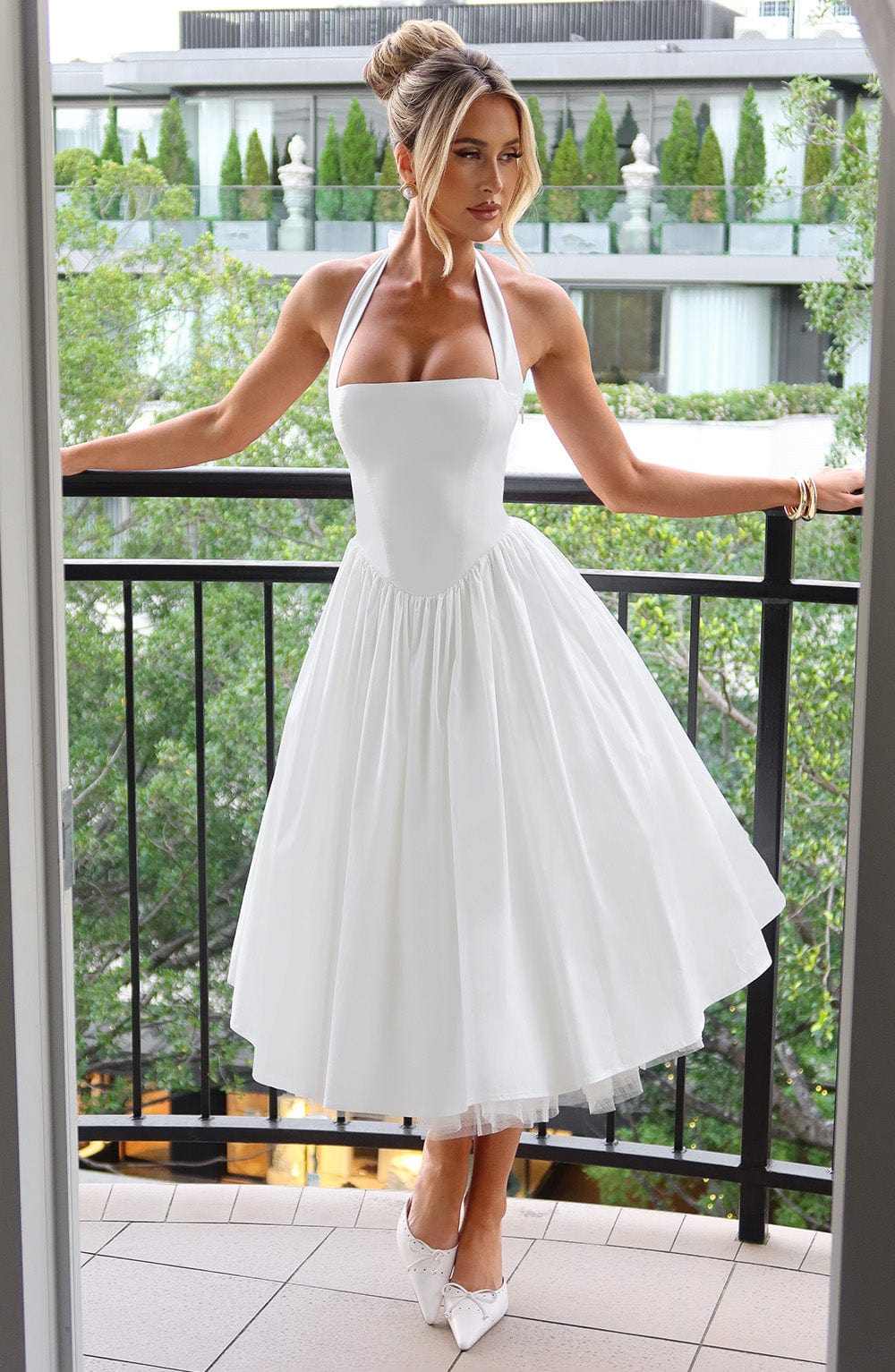 Robe de mariée invitée midi élégante pour femmes