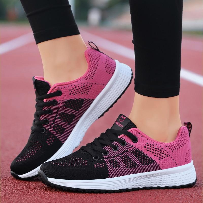 Chaussures running femme gris et rose respirantes