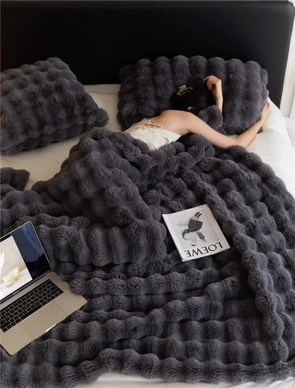 Plaid Polaire Blanc Doux avec Coussin assorti