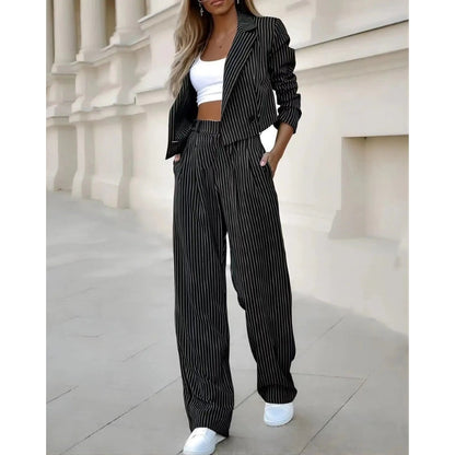 Costume Féminin Élégant Veste Courte Pantalon Large