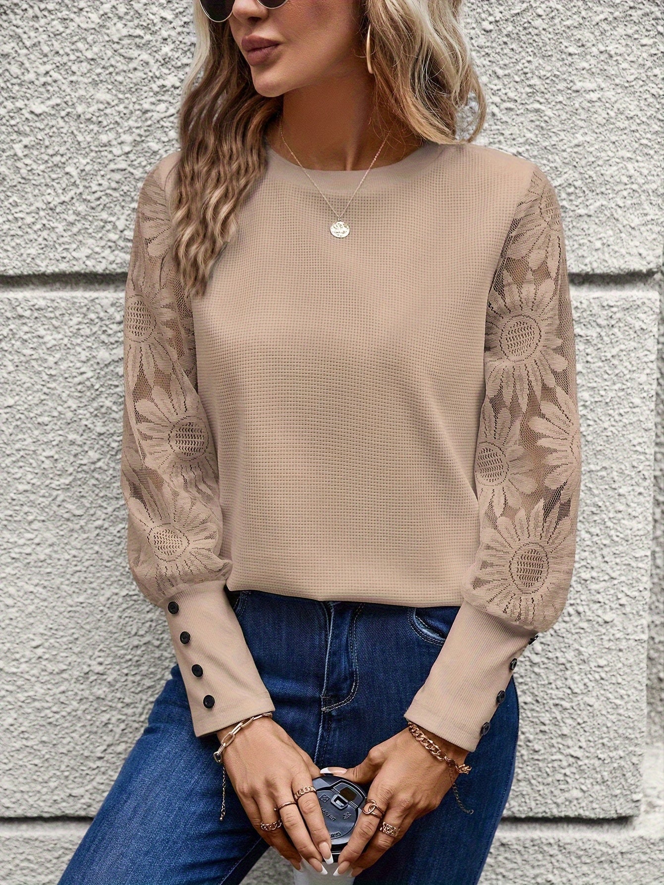 Blouse Brodée à Manches Longues en Dentelle Blanche - PanierRoyale