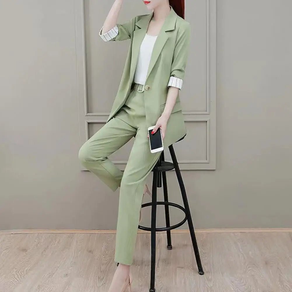 Costume Femme Tailleur Chic Trois Pièces - PanierRoyale