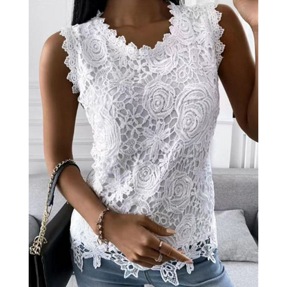 Blouse Féminine Élégante | Dentelle Raffinée et Décolleté Profond - luxestyle