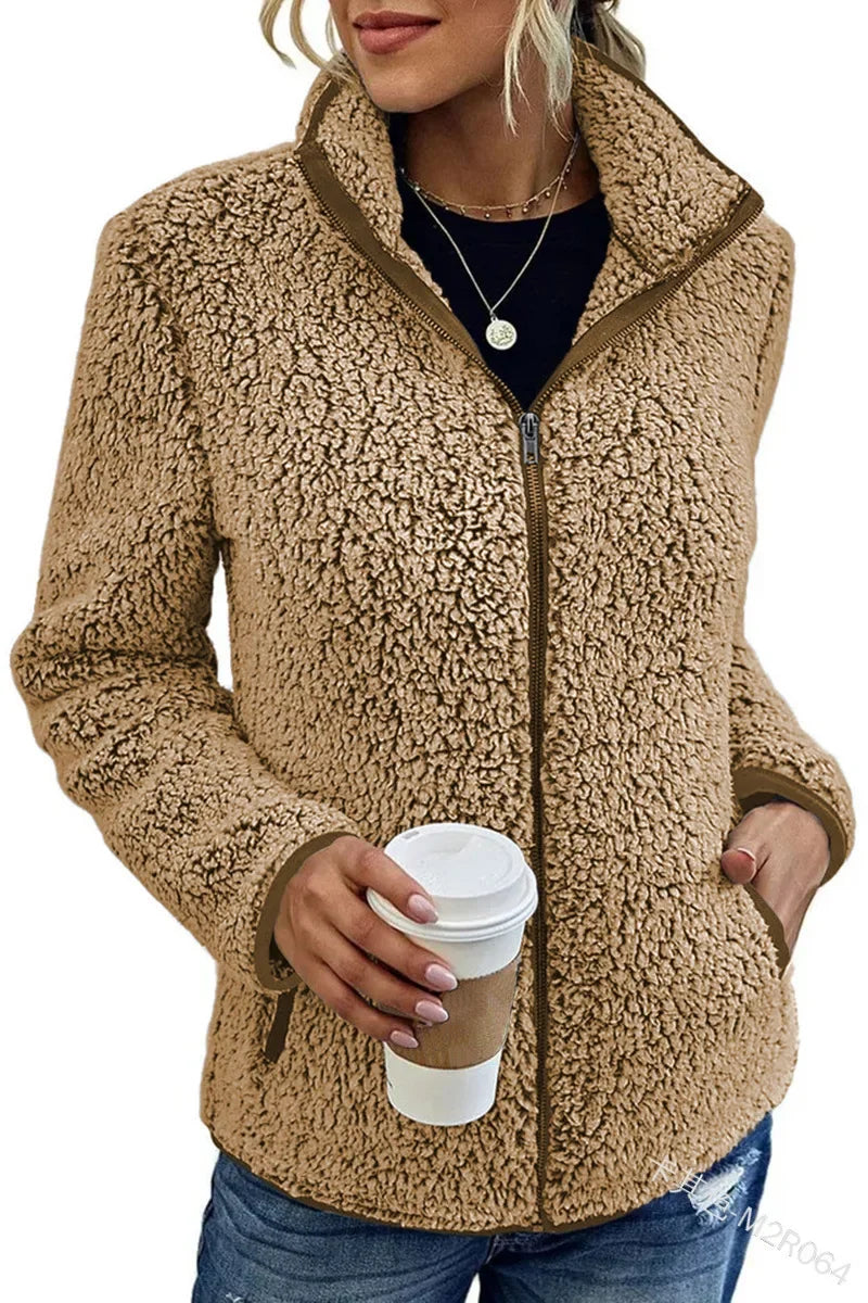 Gilet Femme Col Montant Doux et Élégant