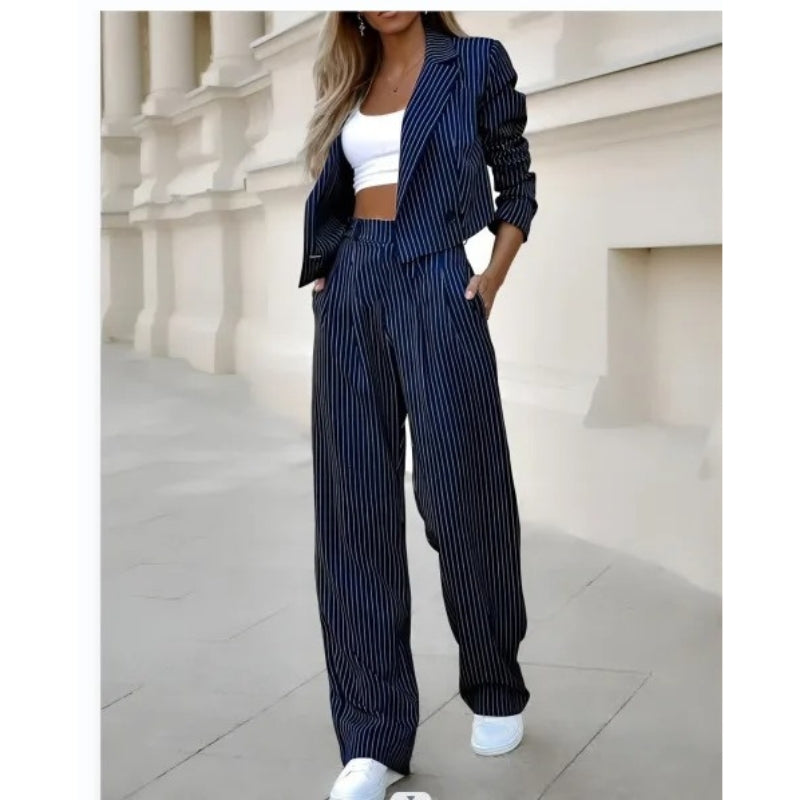 Costume Féminin Élégant Veste Courte Pantalon Large - PanierRoyale