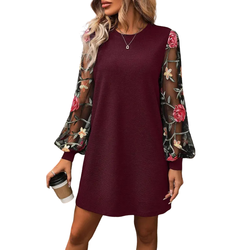 Robe Femme Manches Transparentes Brodées Coupe Élégante